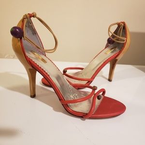 Report high heels = size 9